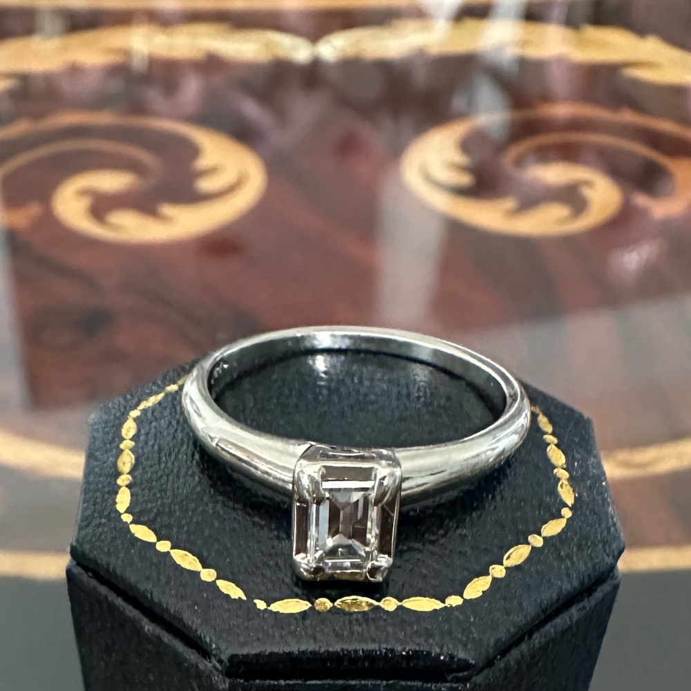14K White Gold FG/ VS .25 ctw Emerald Cut Diamond Solitaire Ring